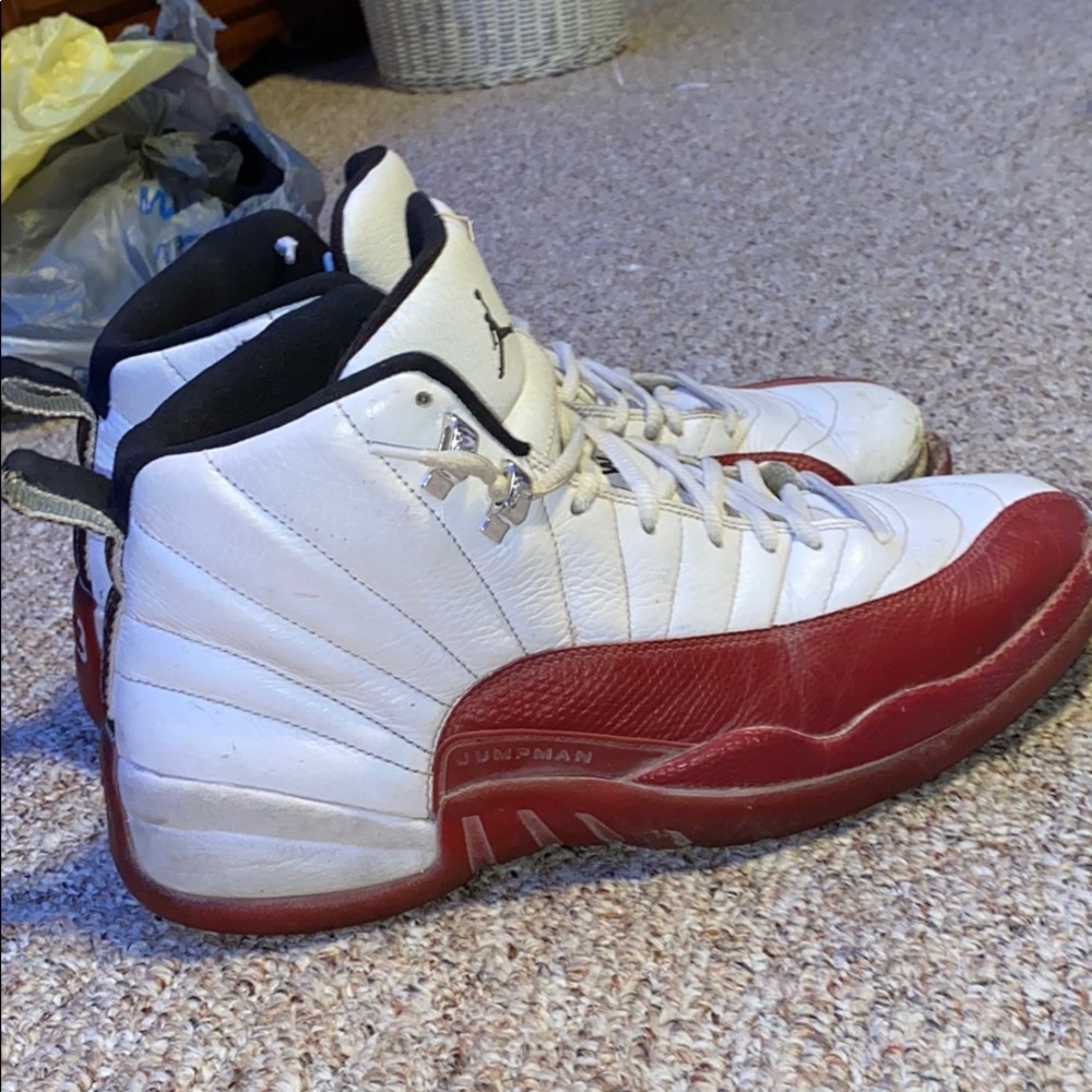 Jordan 11 cherry